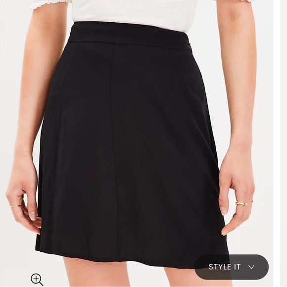LOFT Dresses & Skirts - Loft Black Seamed Skirt, size MEDIUM